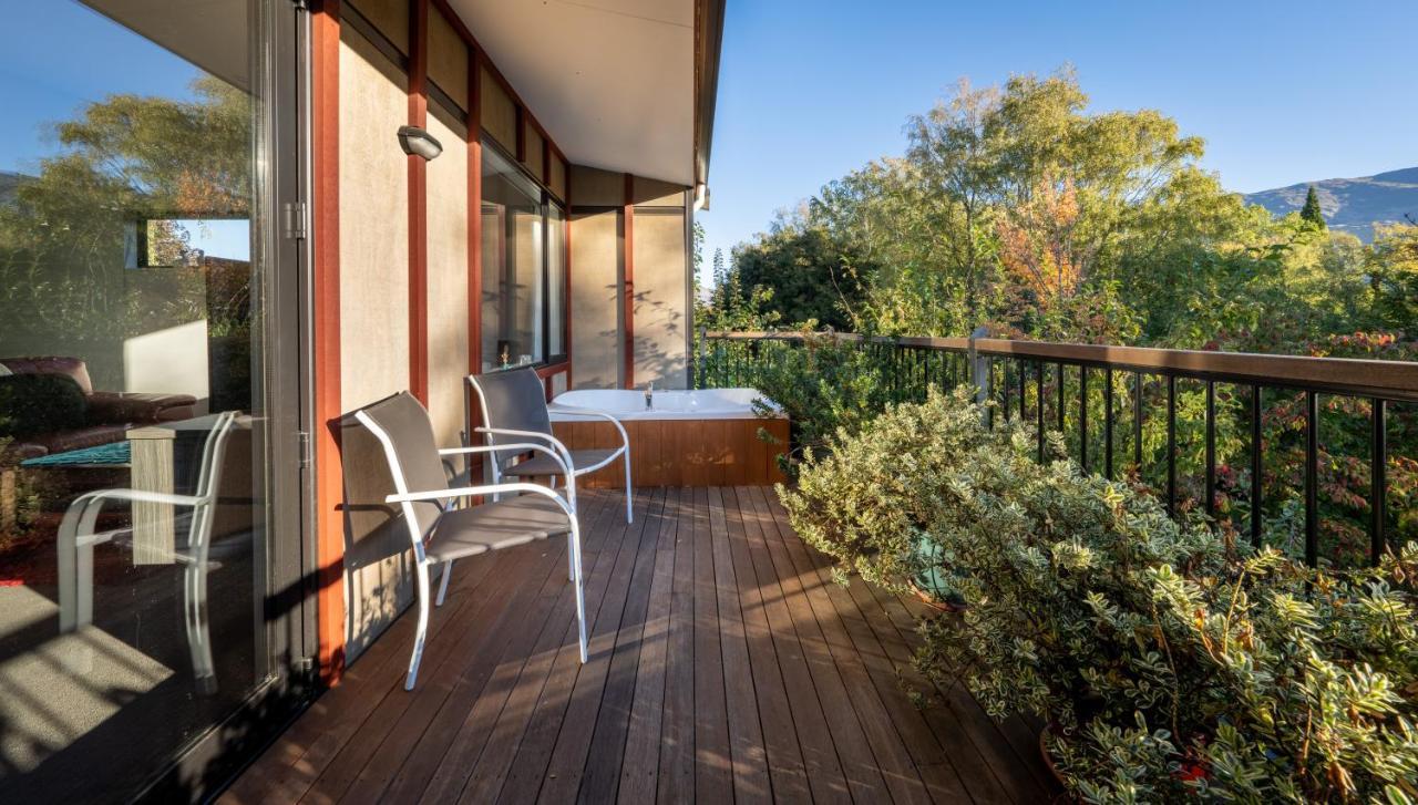 Private&peaceful studio apartment Wanaka Esterno foto