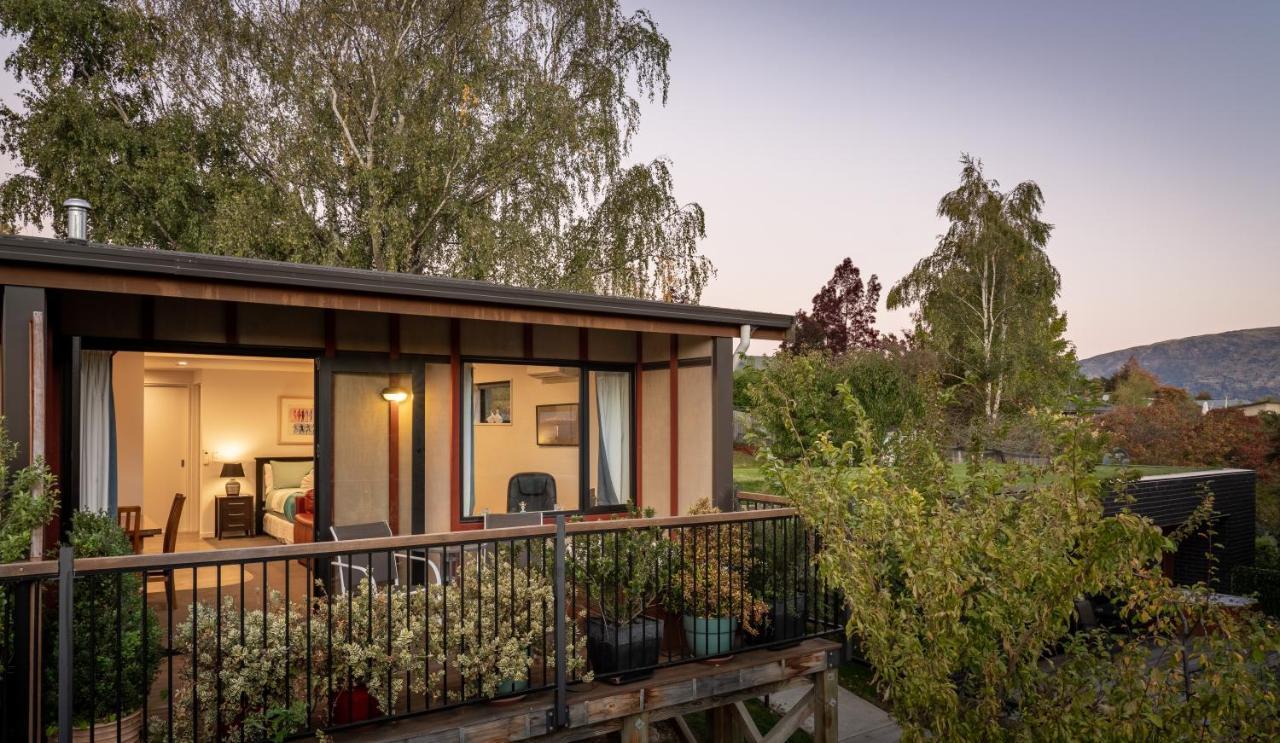 Private&peaceful studio apartment Wanaka Esterno foto
