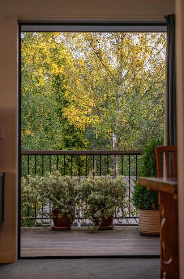 Private&peaceful studio apartment Wanaka Esterno foto