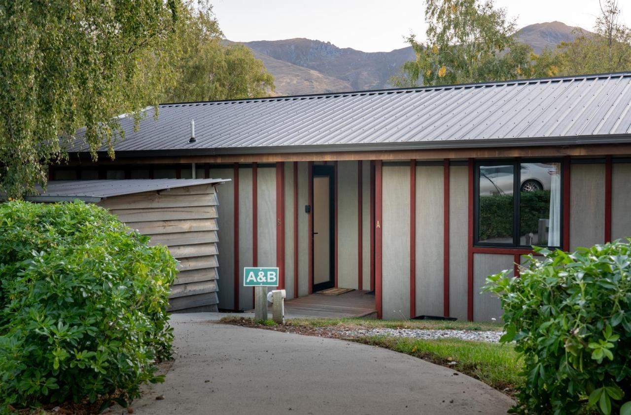 Private&peaceful studio apartment Wanaka Esterno foto